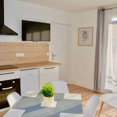 Dolmen Adrien 1 Appartamento *
